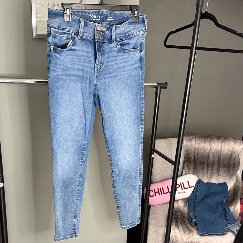 Torrid Super Soft 10 short